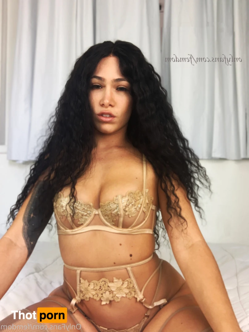 Carmen Domina 14933524