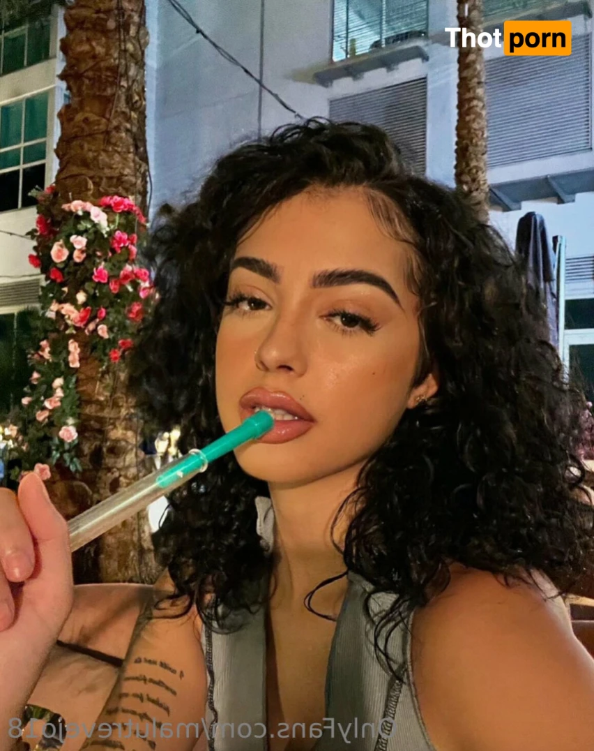 Malu Trevejo 14394723