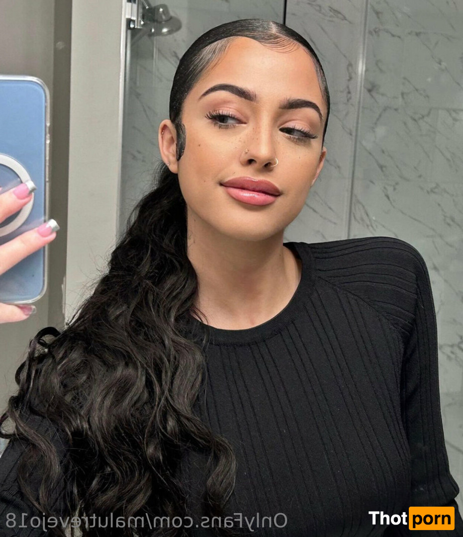 Malu Trevejo 16560648