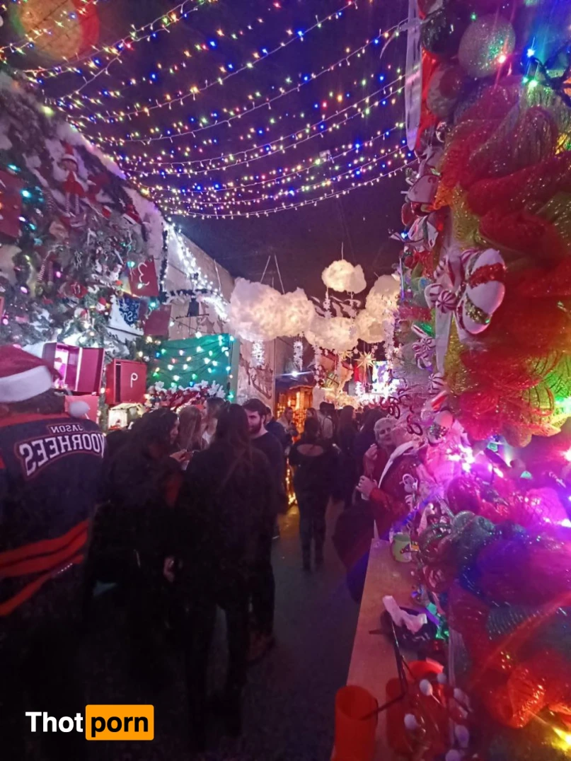 Fussy Hussy 14879125