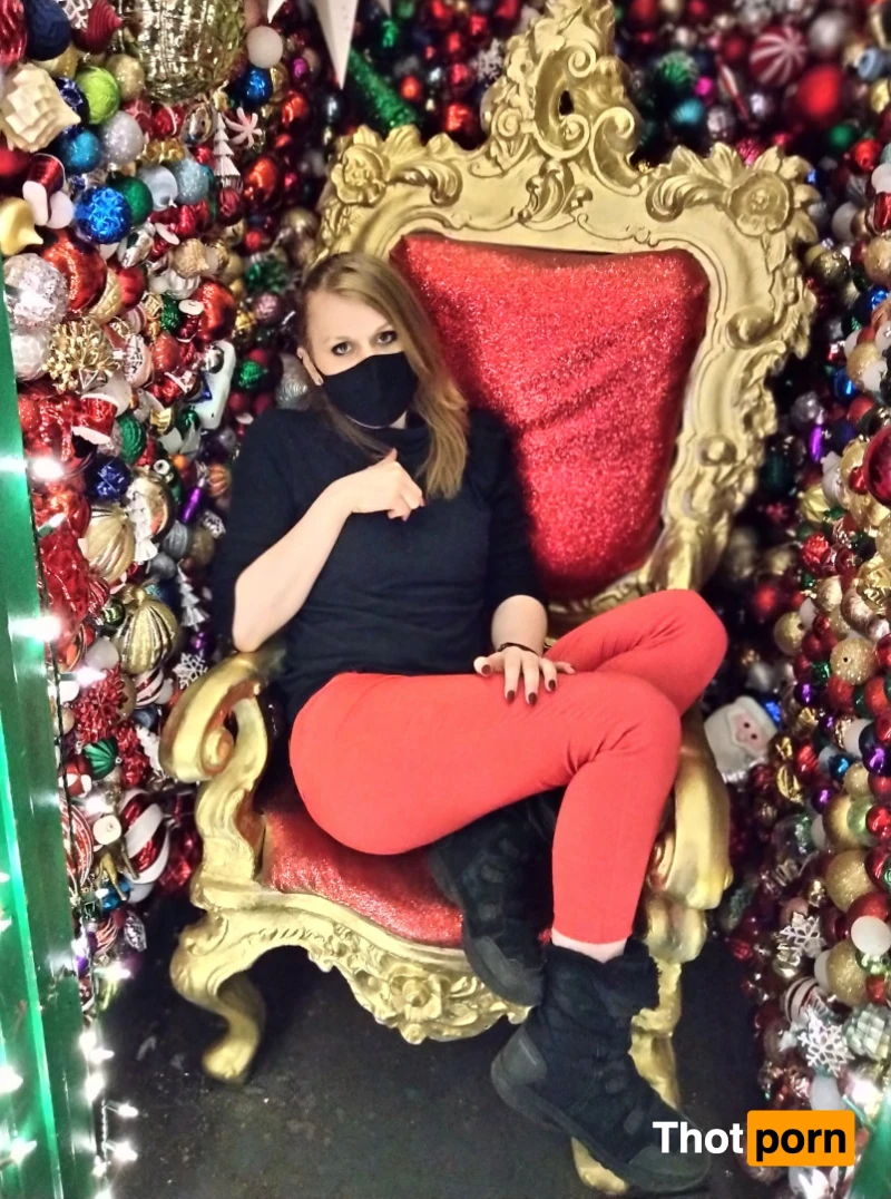 Fussy Hussy 14879416