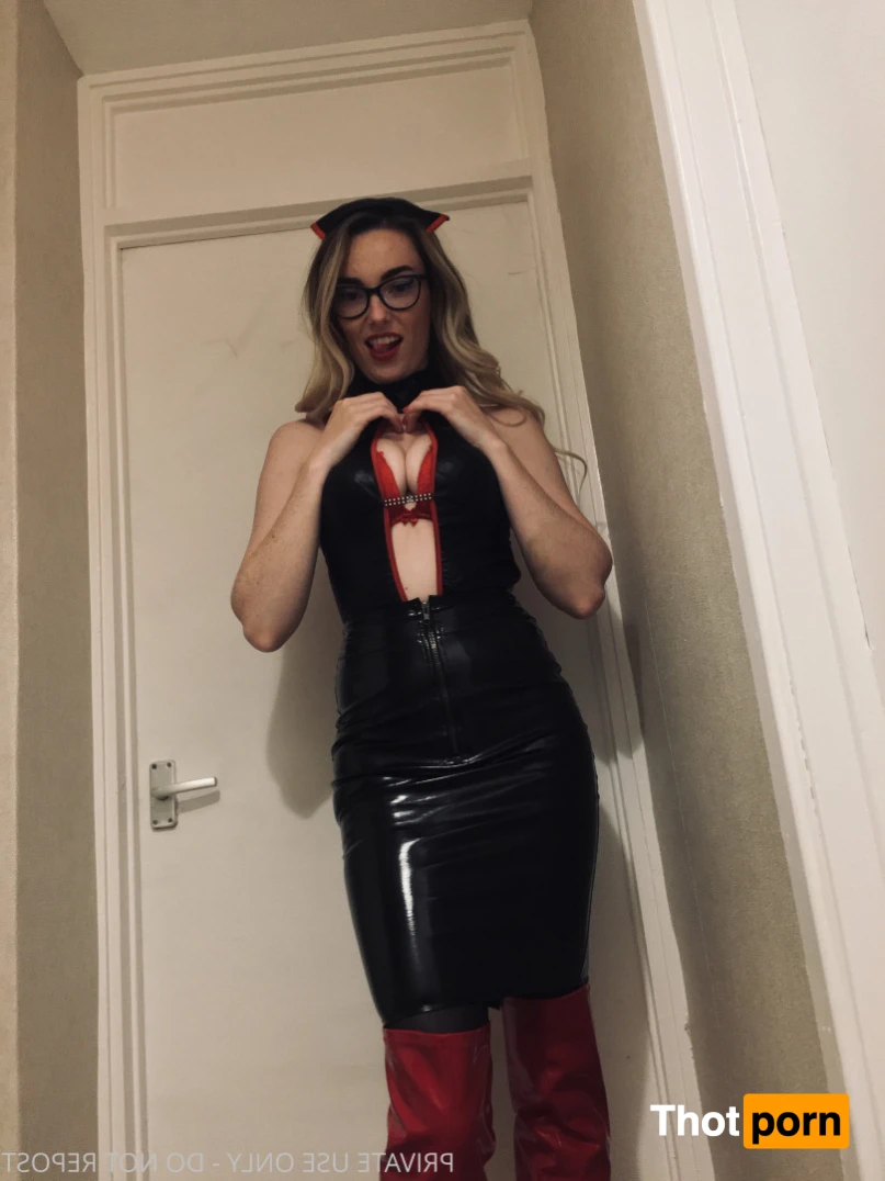 PRINCESS AMELIA 😈 FULL OF FETISH CONTENT 16540378
