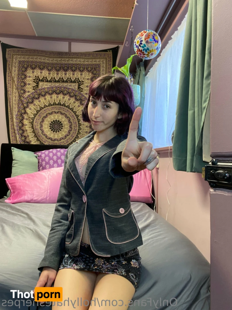 holly buncuga <3 12019698