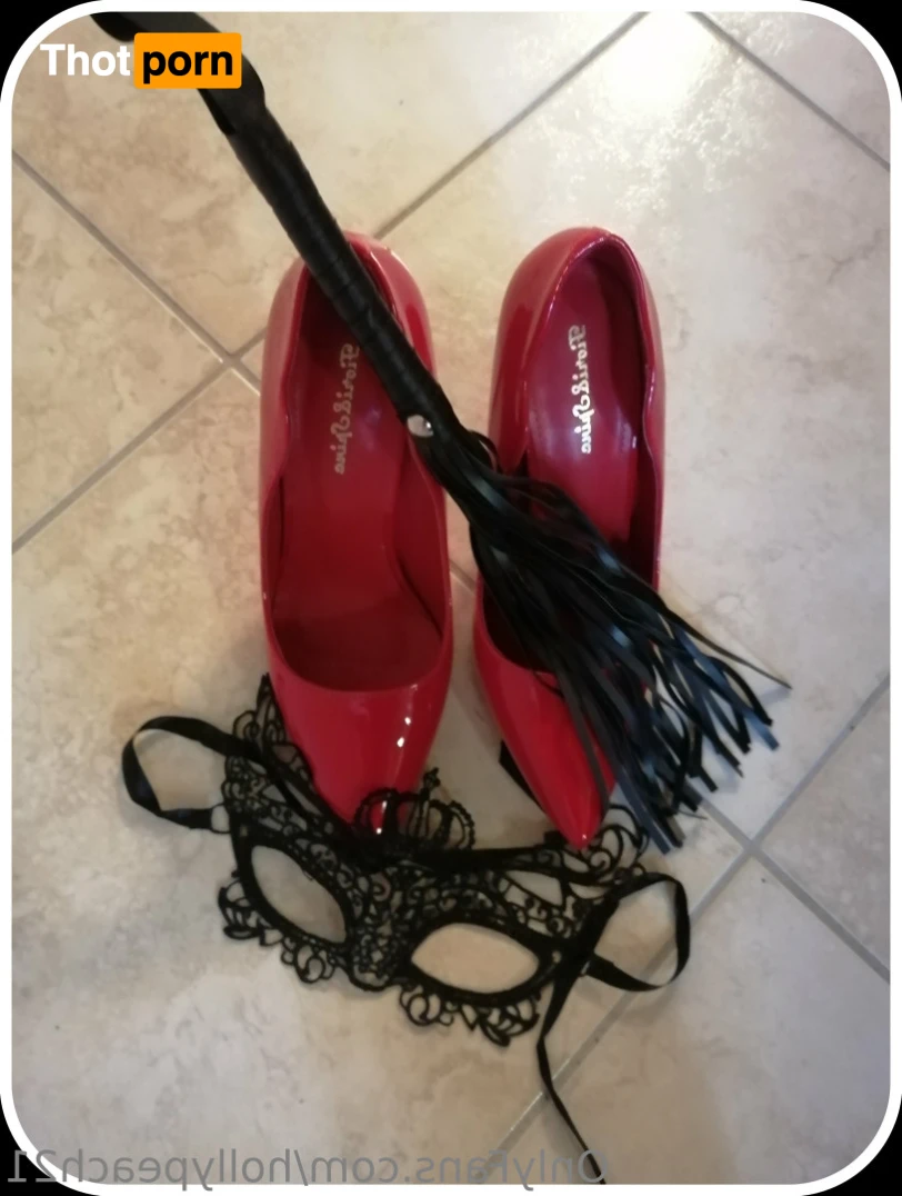 Holly Peach 13537967