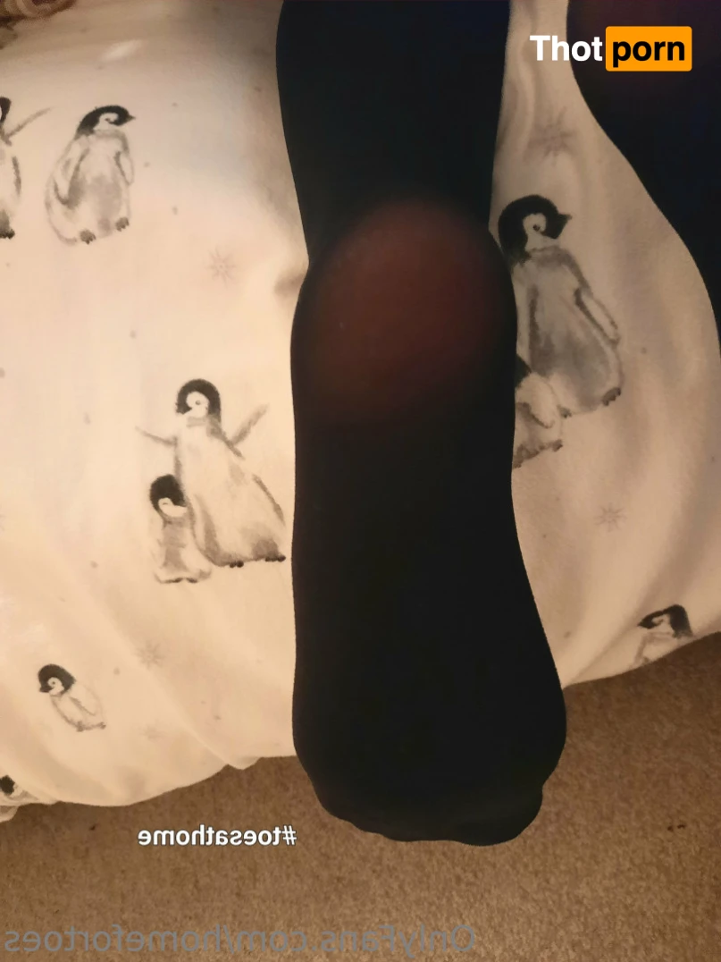 toes at home 14577205