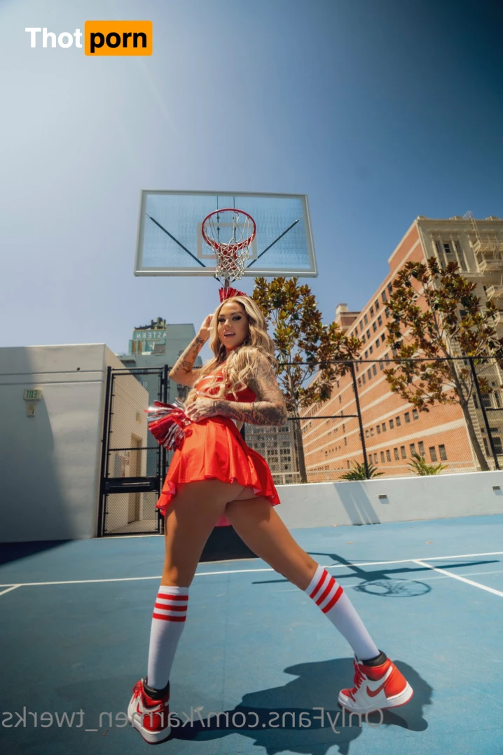 KARMEN’S LIBRARY 📚💦 15341679