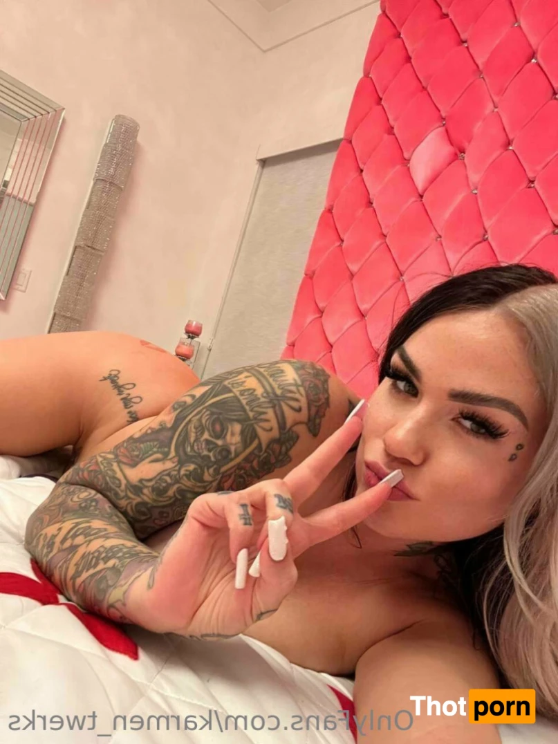 KARMEN’S LIBRARY 📚💦 15366031