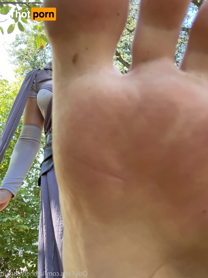 Lara Grace Ryan 16531944