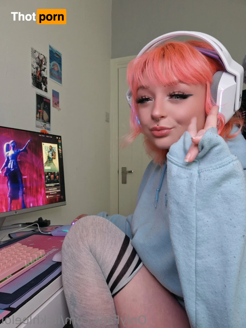 khloe ♡☁️ 14247105