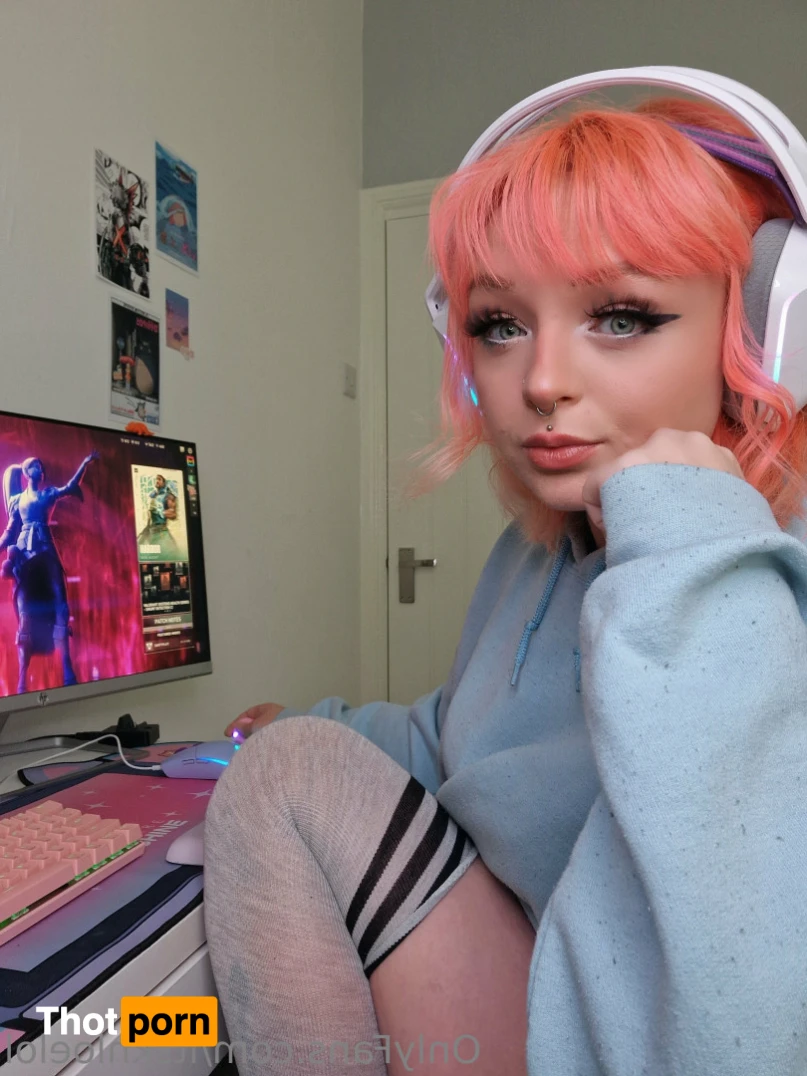 khloe ♡☁️ 14263638