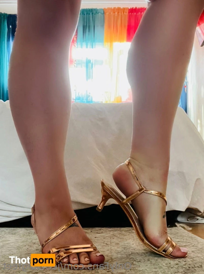 Jem’s feet 14635423