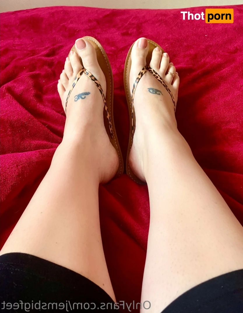 Jem’s feet 14635927