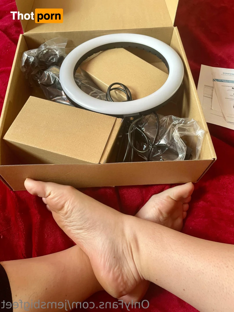 Jem’s feet 14636308