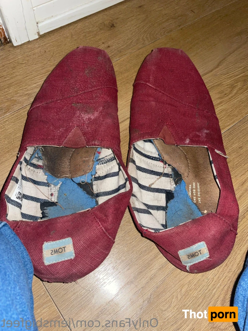 Jem’s feet 14636367