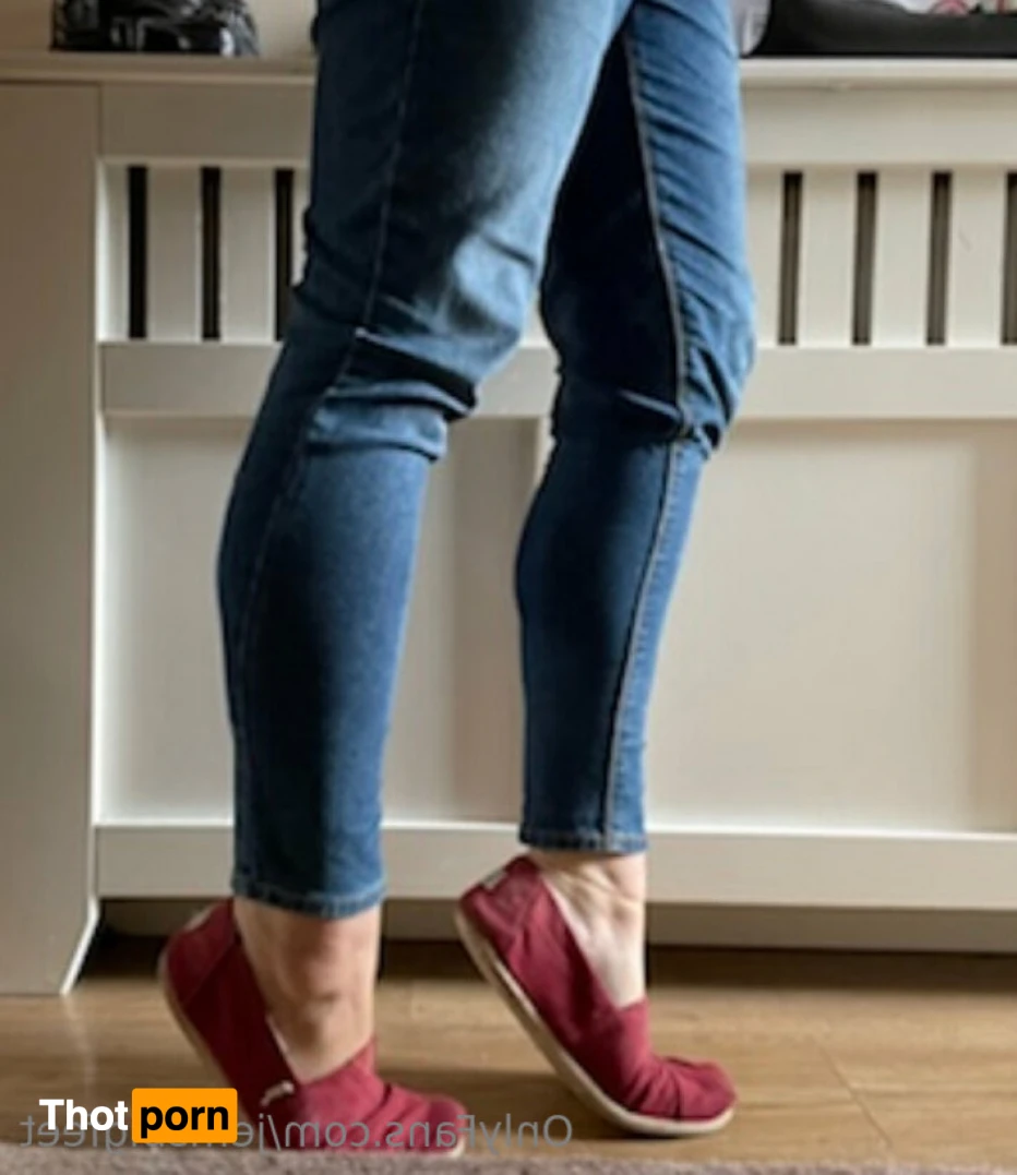 Jem’s feet 14636472