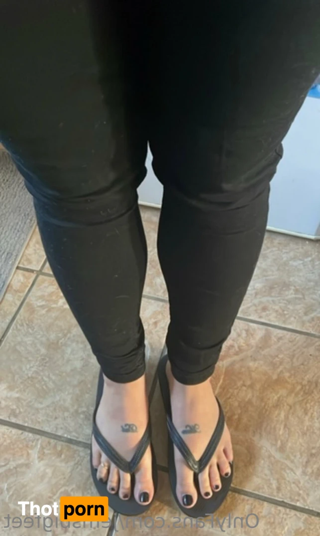 Jem’s feet 14636644