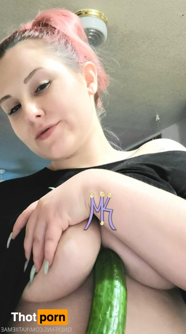 🐐KATIIEMAEDAGOAT🐐 16180993