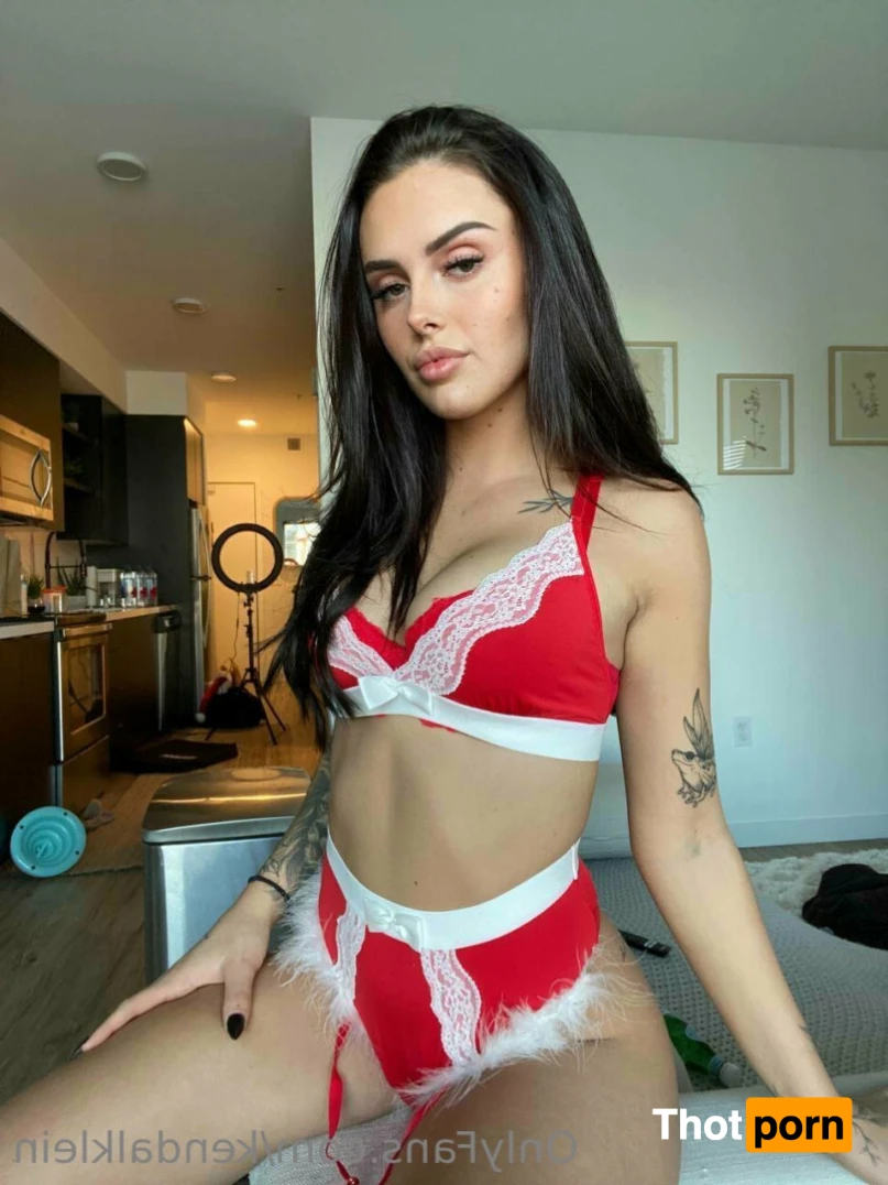 Kendal Klein 💋 14384284