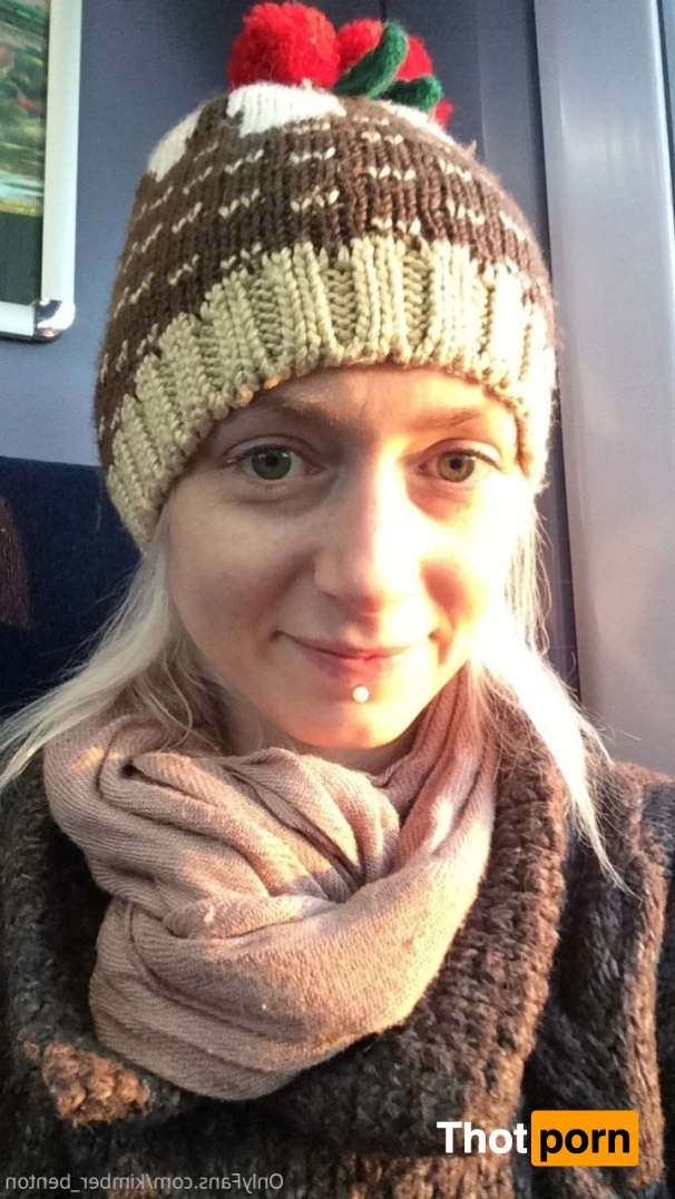 Kimber Benton 16525628