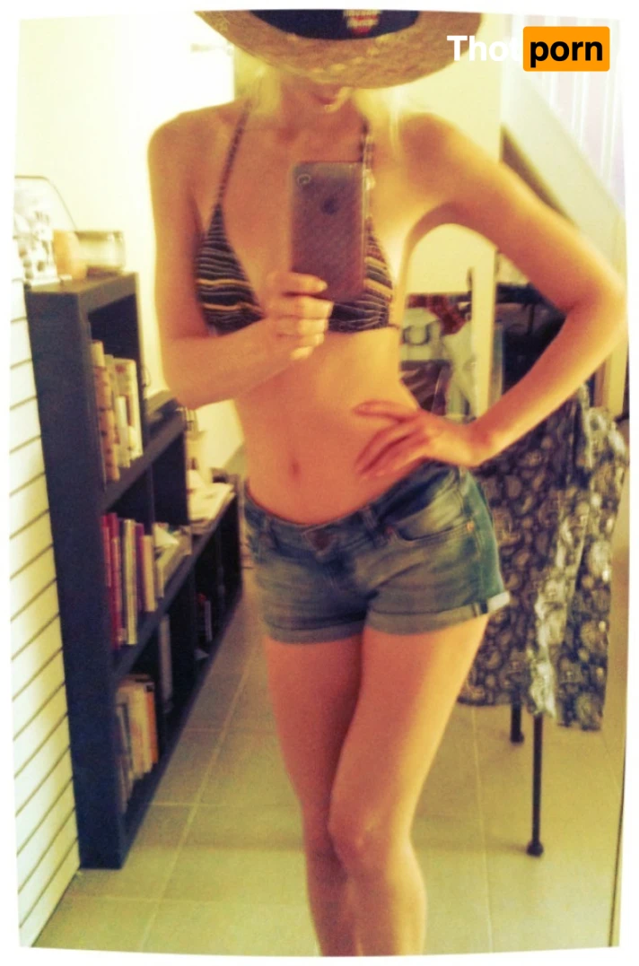 Kimber Benton 16530334