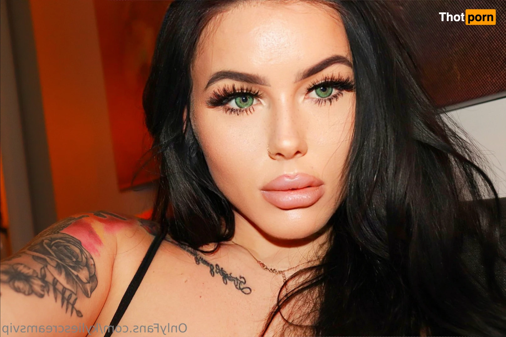 Kylie screams 14479213