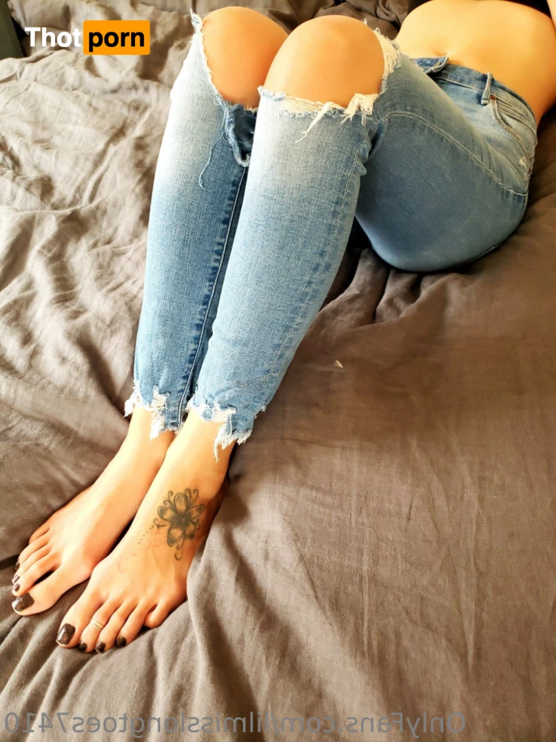 lilmisslongtoes7410 14272247