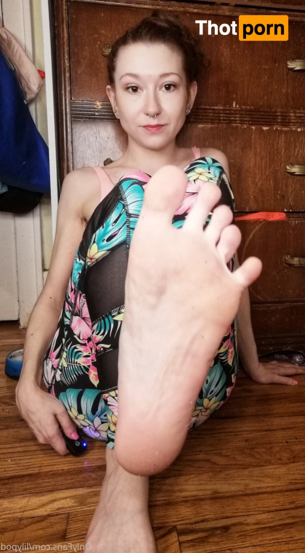 Lilypod 💙's FEET! 👣 15657407