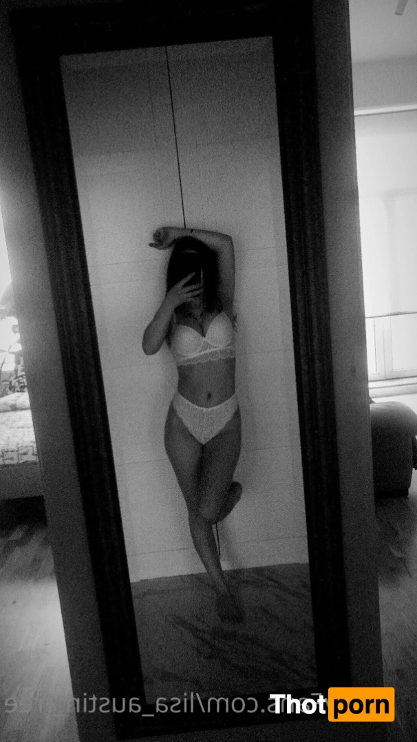 Lisa Austin 10857828