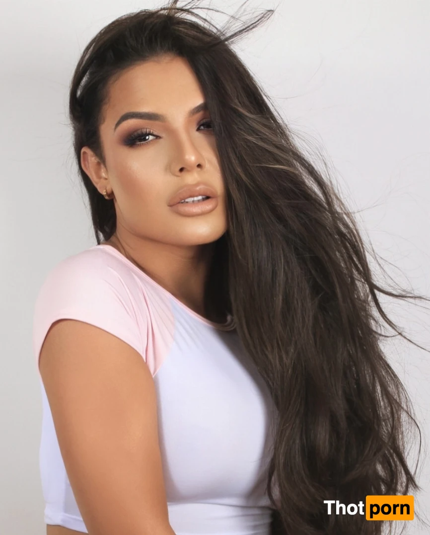 Livia xavier 16326602