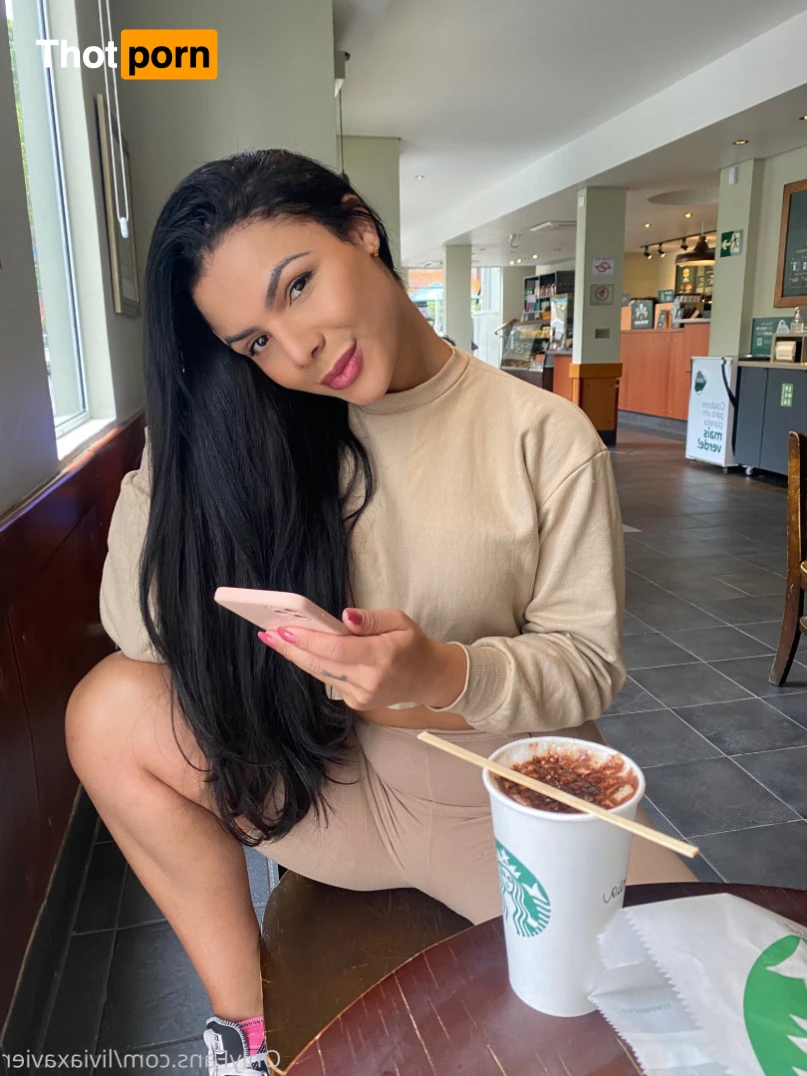 Livia xavier 16348965