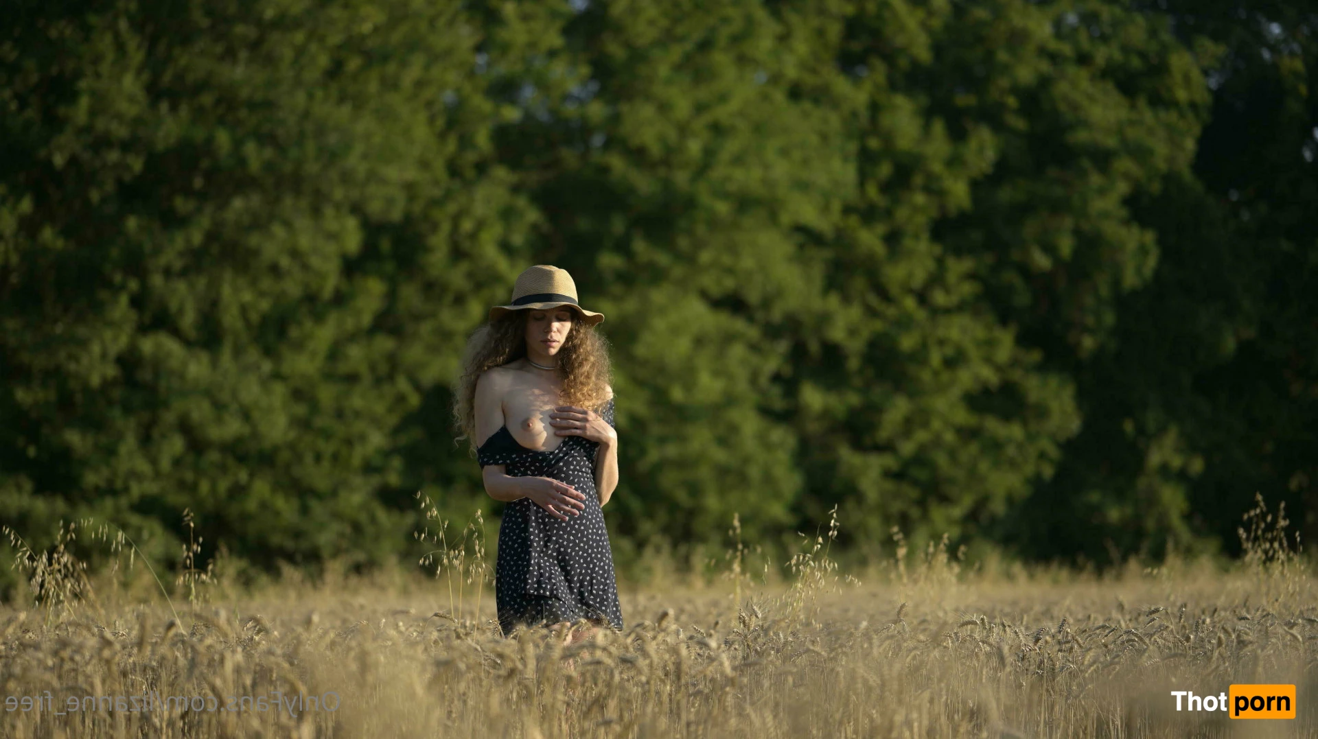 lizanne_free 11324501