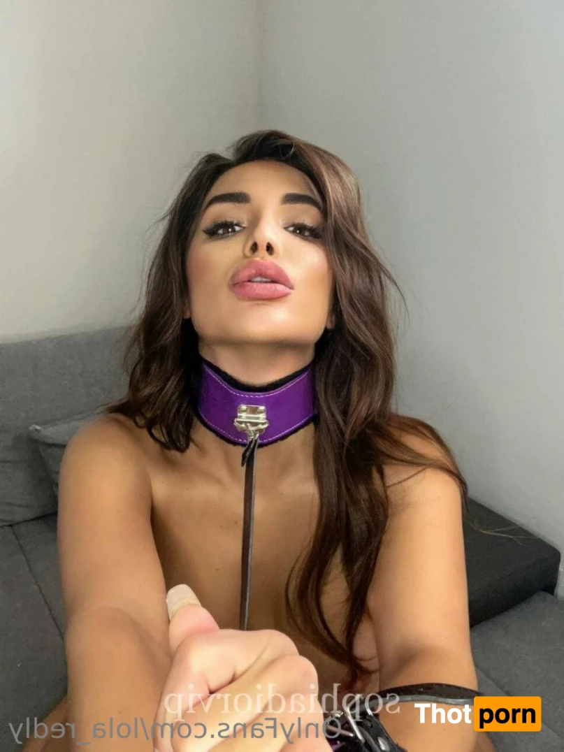 Lola Redly🔥 15340332