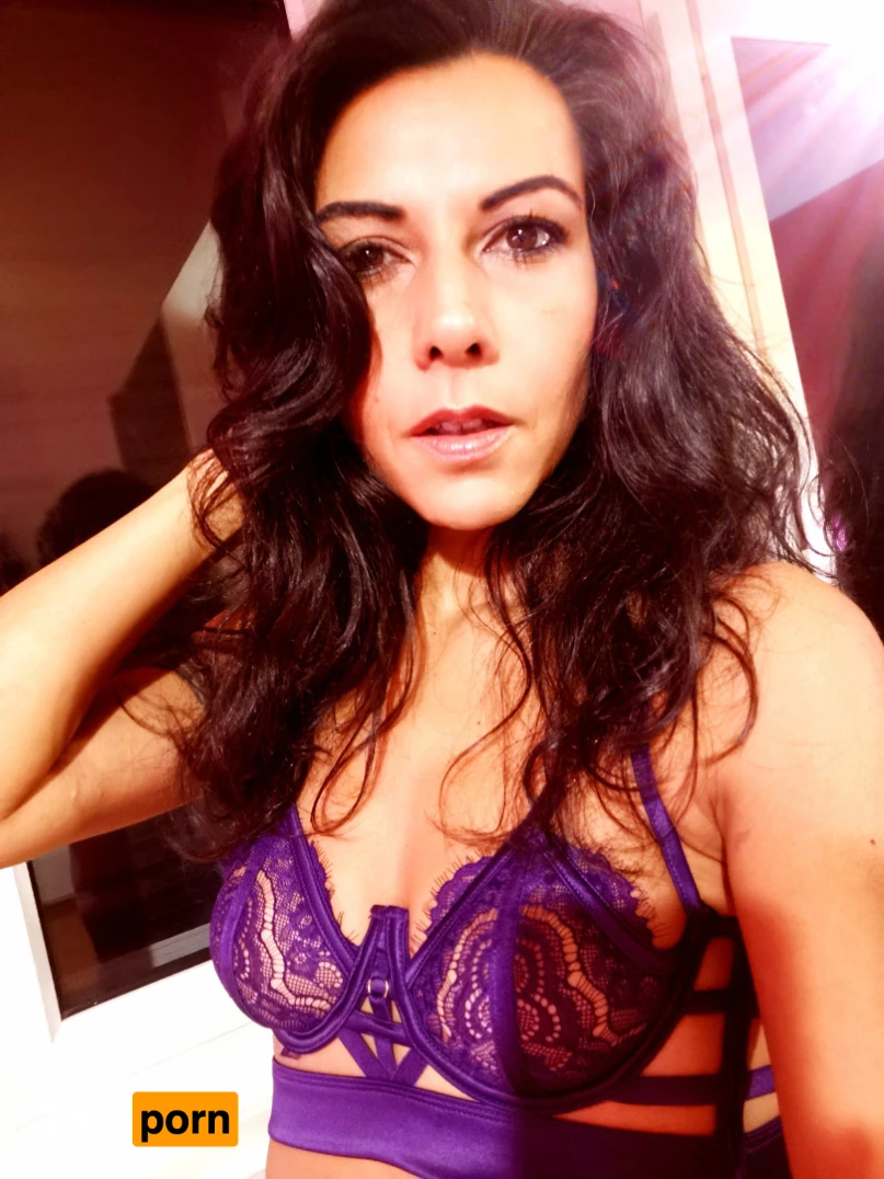 Lou Charmelle FREE 15748134