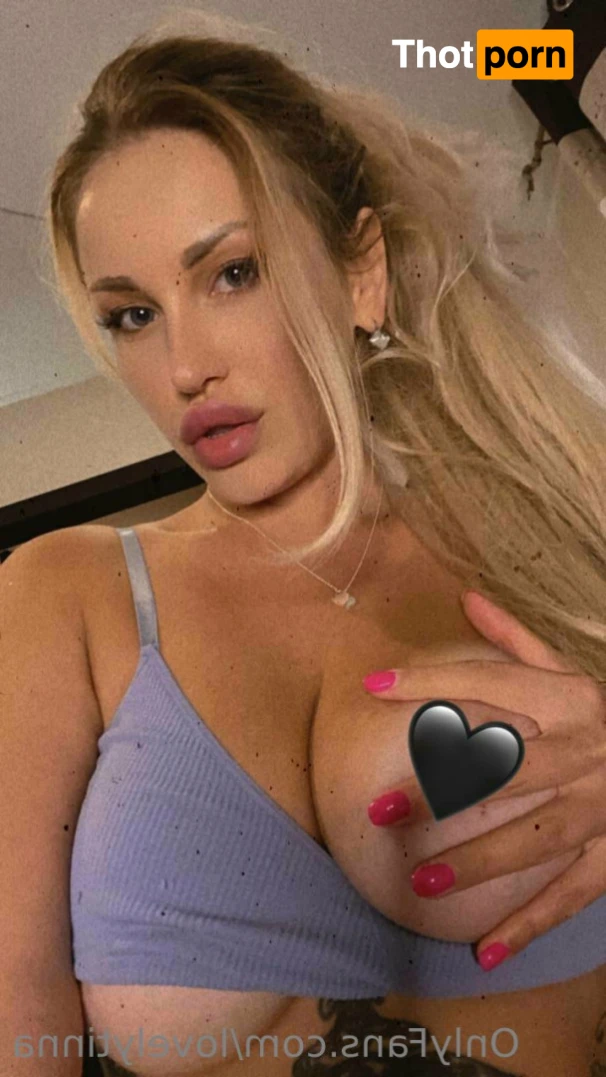 CollegeGirl Tinna 💗 14930230