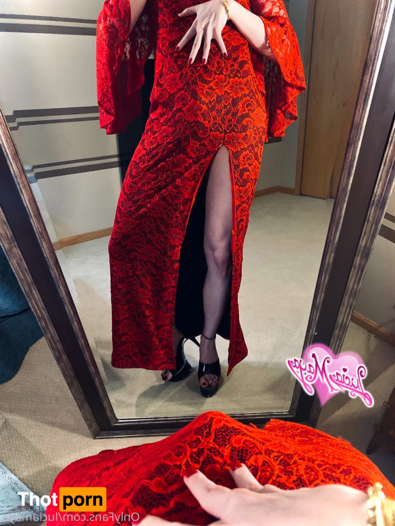 TS Lucia Maya 15830277