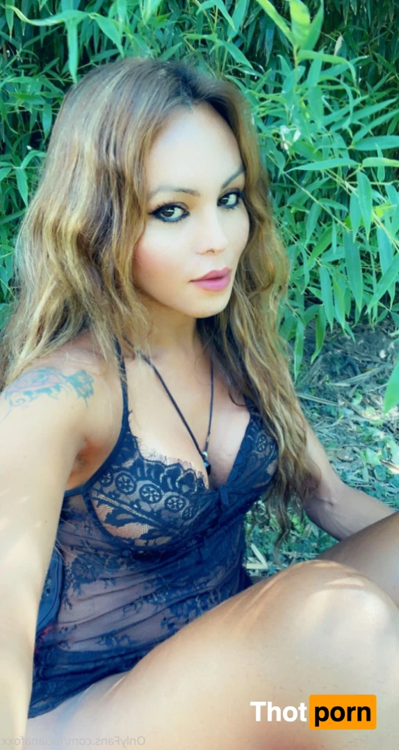 luciana foxx 16538273