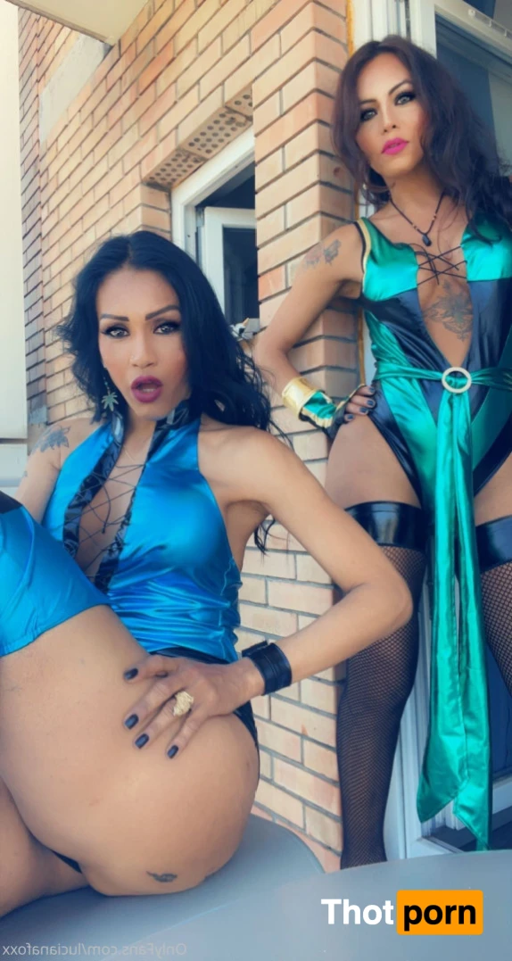 luciana foxx 16540358