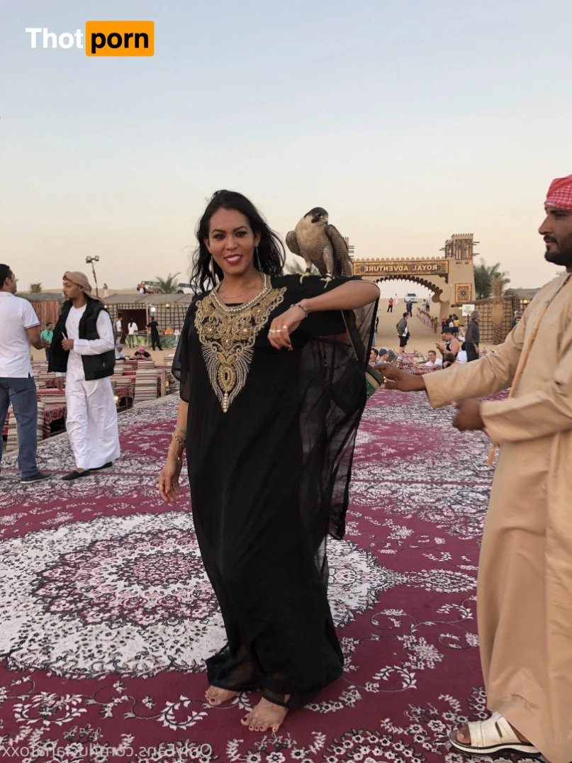 luciana foxx 16541519