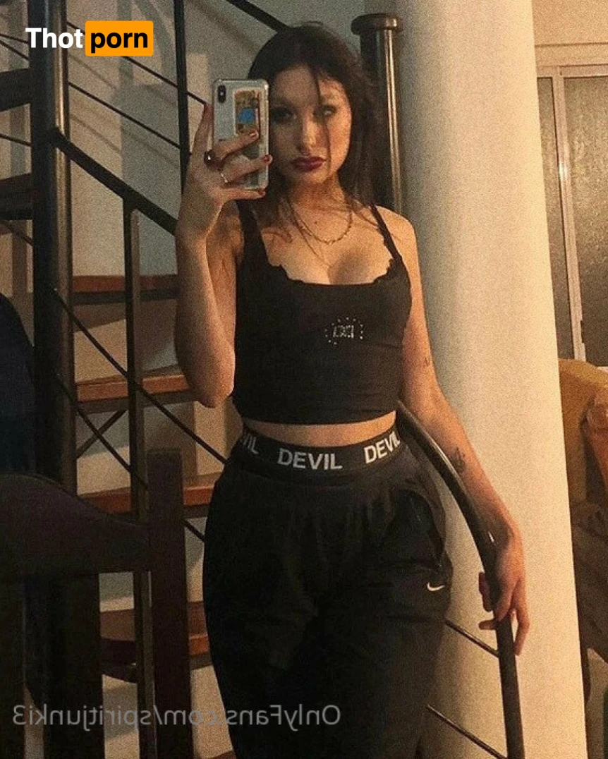 Madame Bonnie 14861531