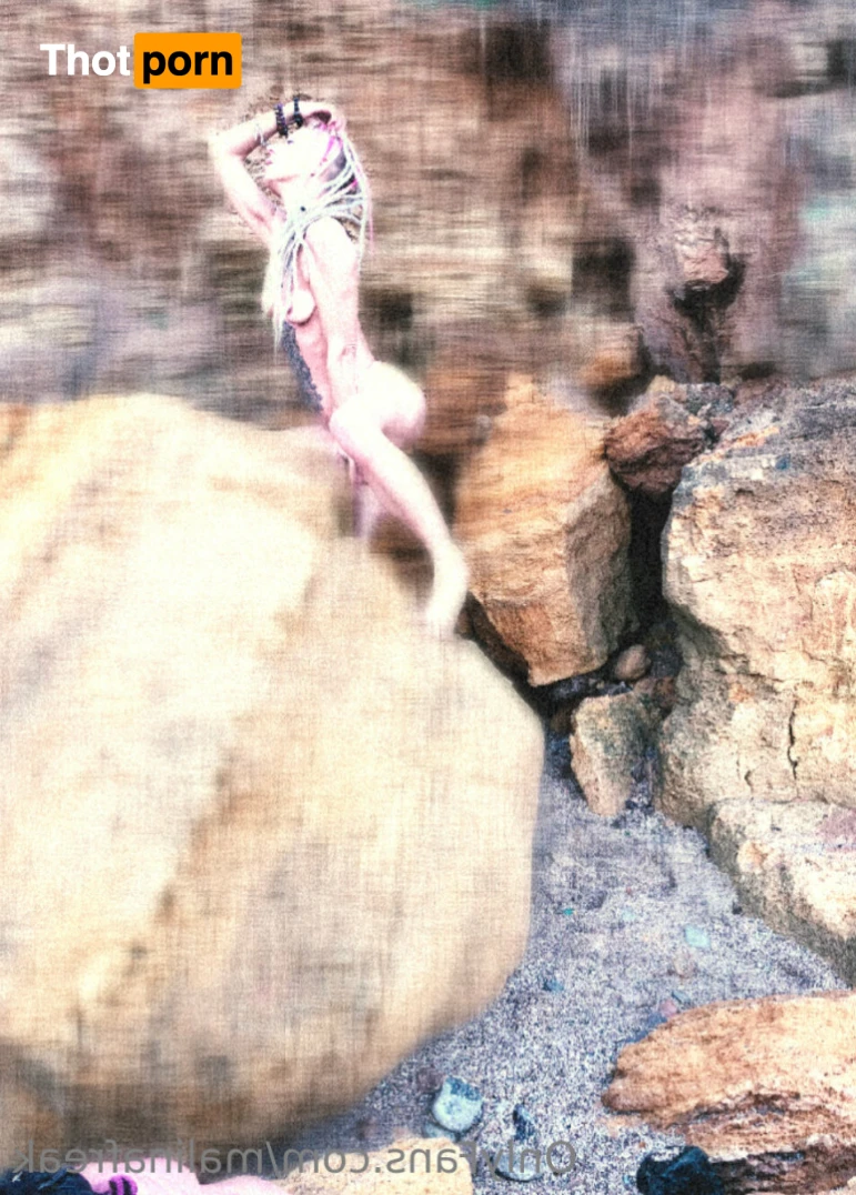 Viktoriya Malina 16474193