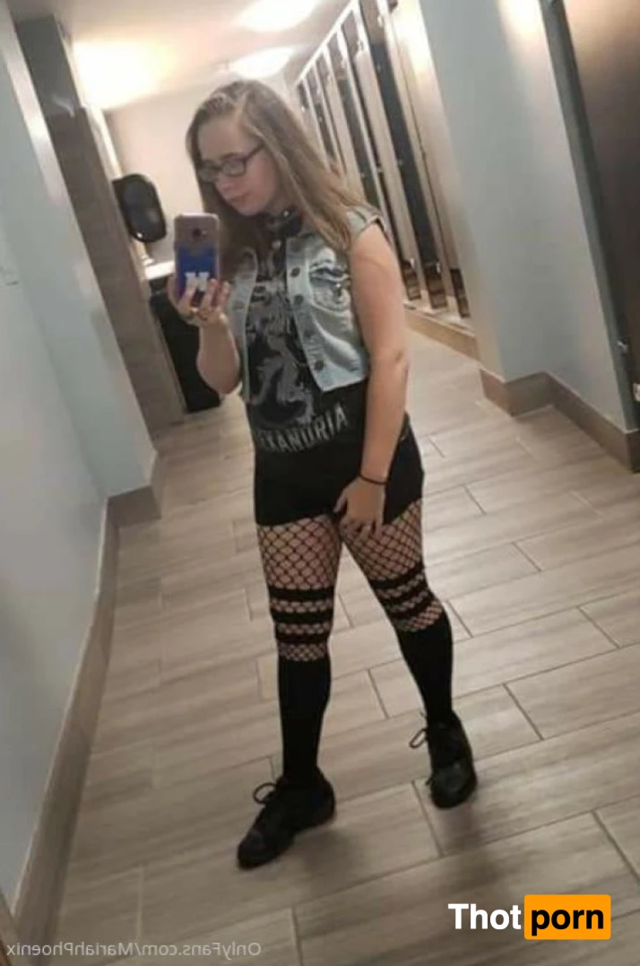 mariahphoenix 13219413