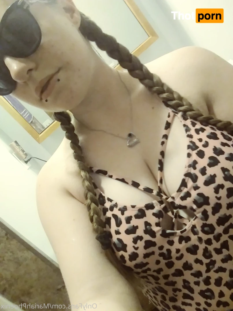 mariahphoenix 13248272