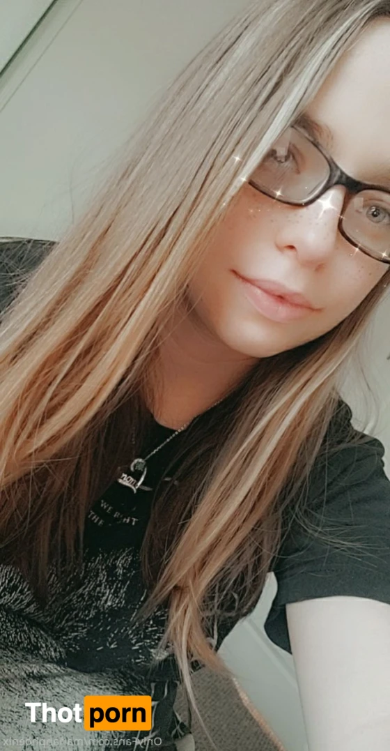 mariahphoenix 13281404