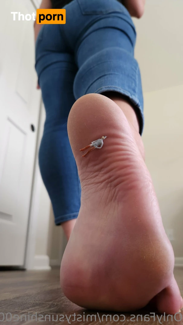 Giantess Misty 15979299