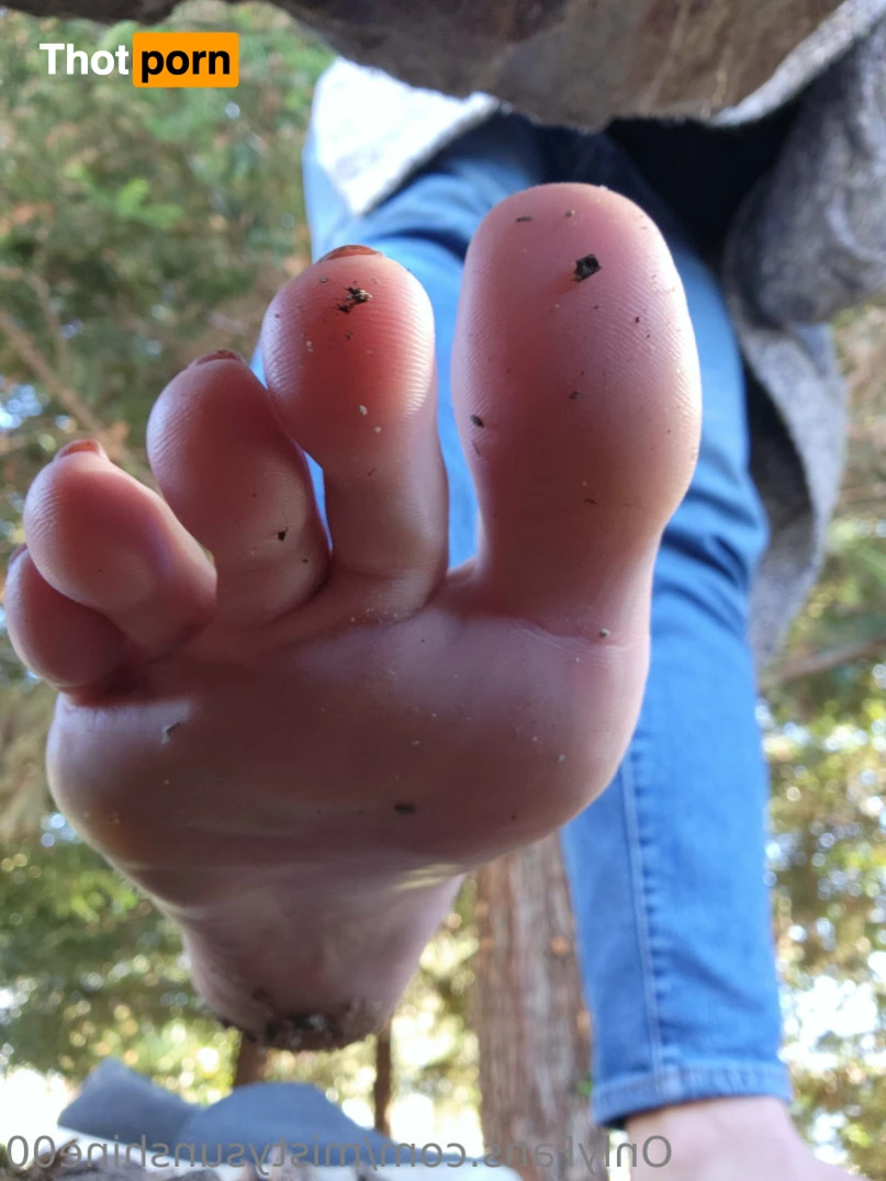 Giantess Misty 15986079