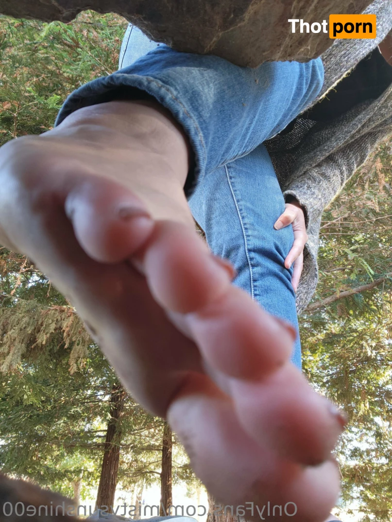 Giantess Misty 15994424