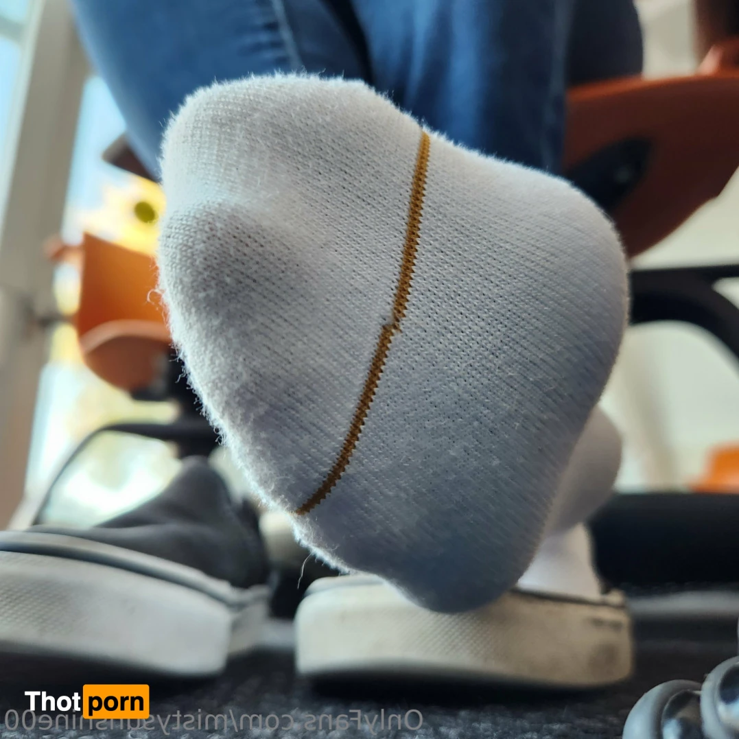 Giantess Misty 16024679