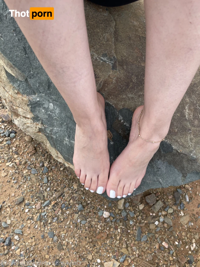 mylittletoes93 11921904