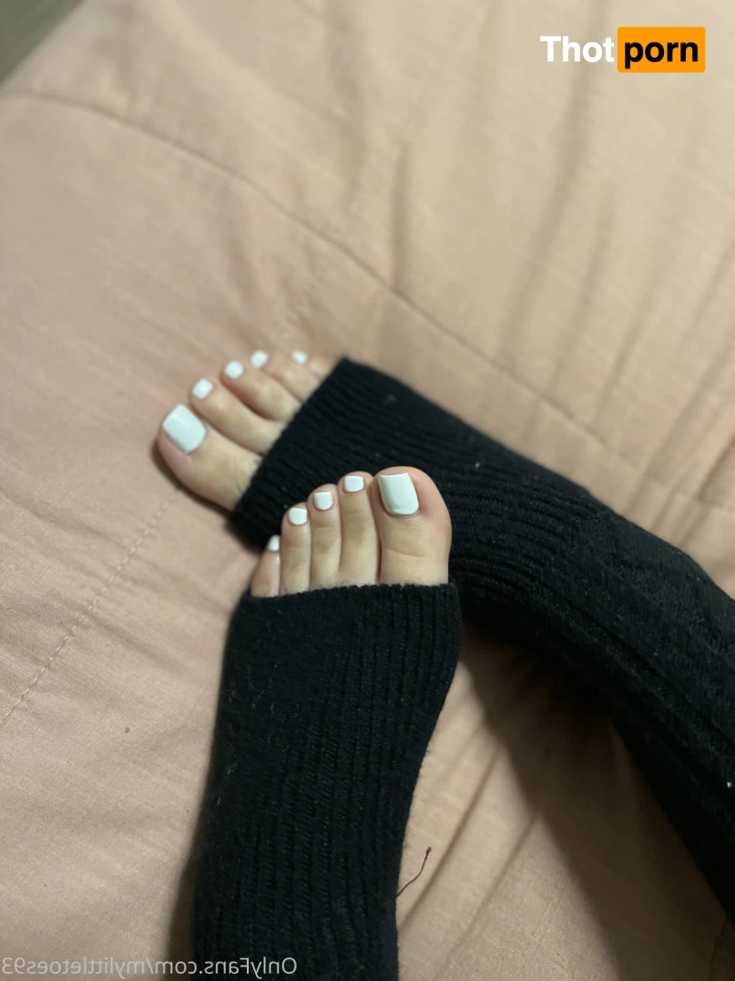 mylittletoes93 11925810