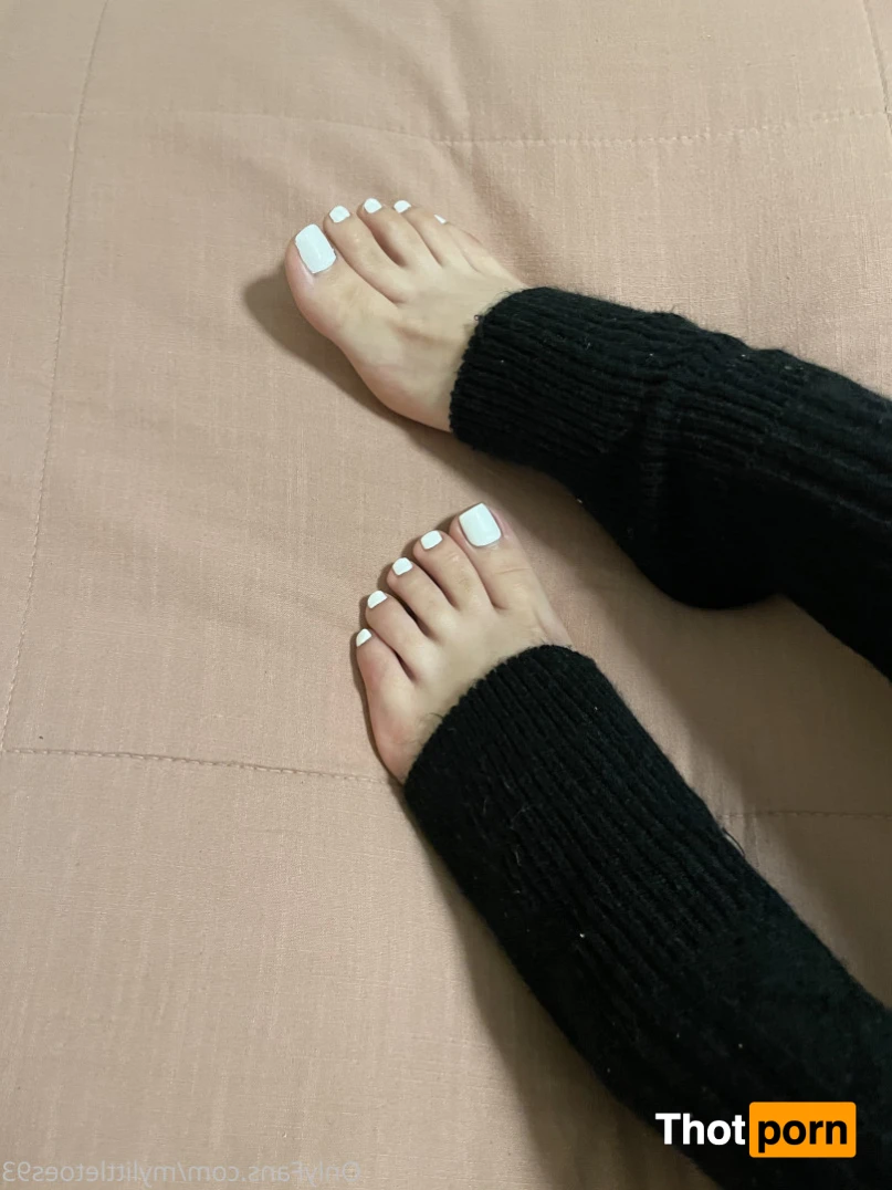 mylittletoes93 11929452